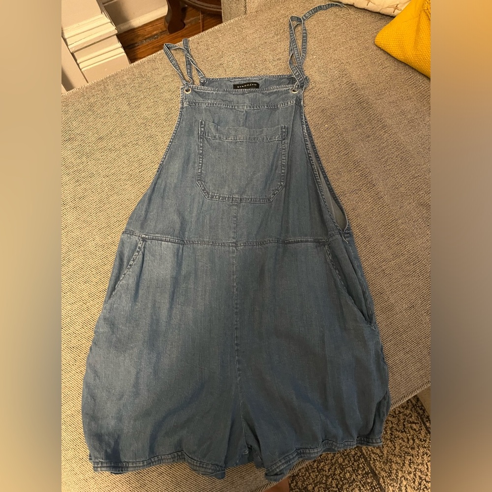 Adorable short overalls